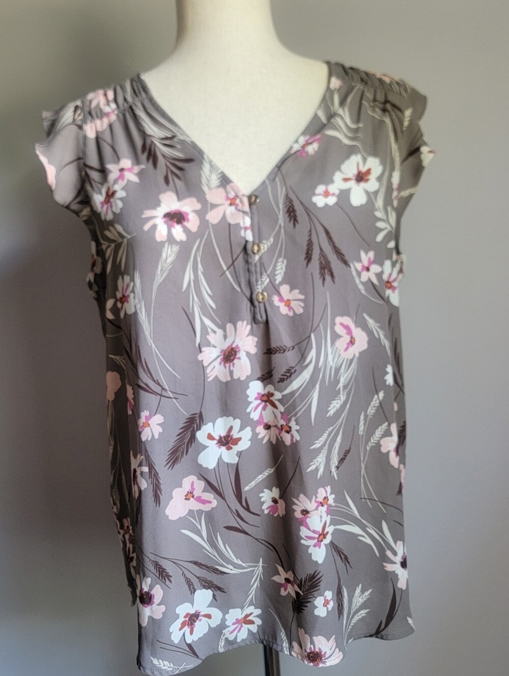 LOFT Outlet Women's Gray Floral V-Neck Blouse with Pink Accents